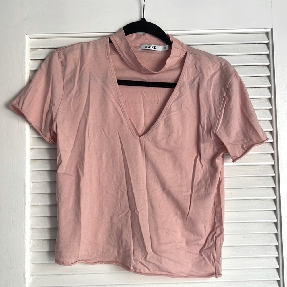 NA-KD pink top